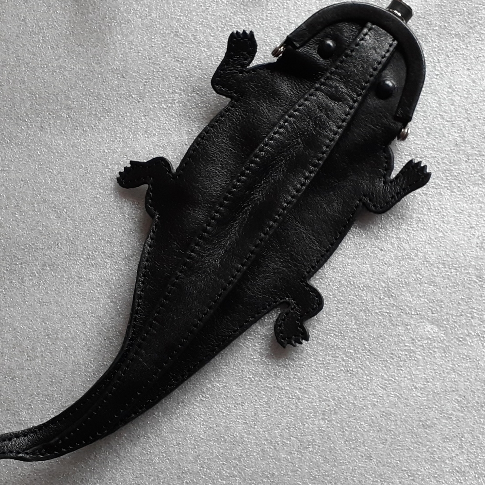 Latico Leather Lizard Change Purse - Picture 3 of 4